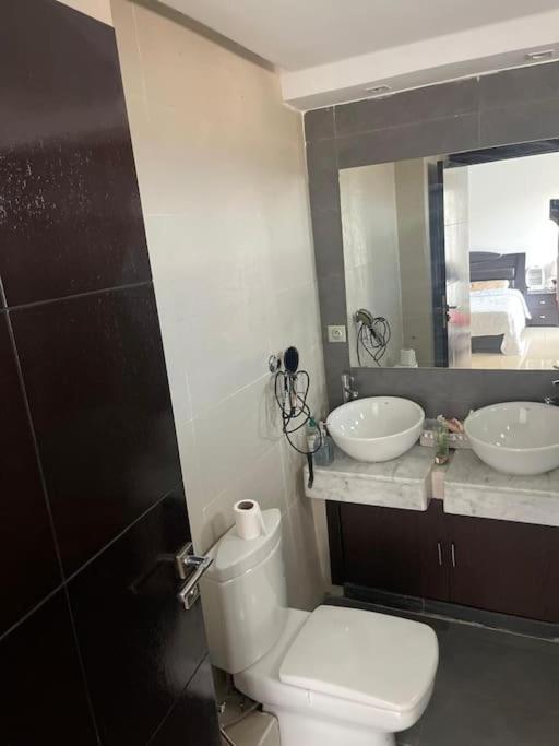Coin Du Ciel Jacuzzi & Piscine Apartment *