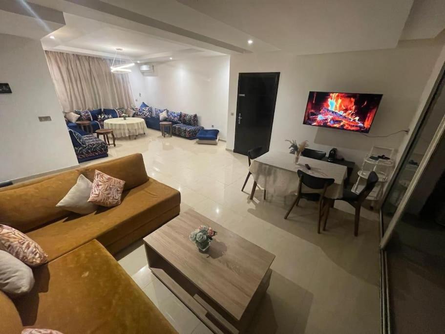 Coin Du Ciel Jacuzzi & Piscine Apartment